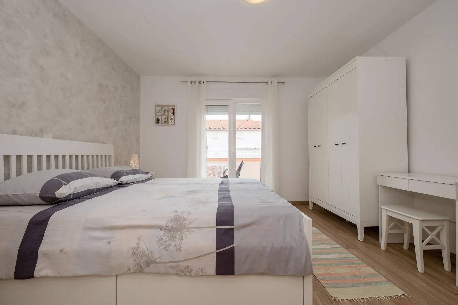 Palit Apartments Mar