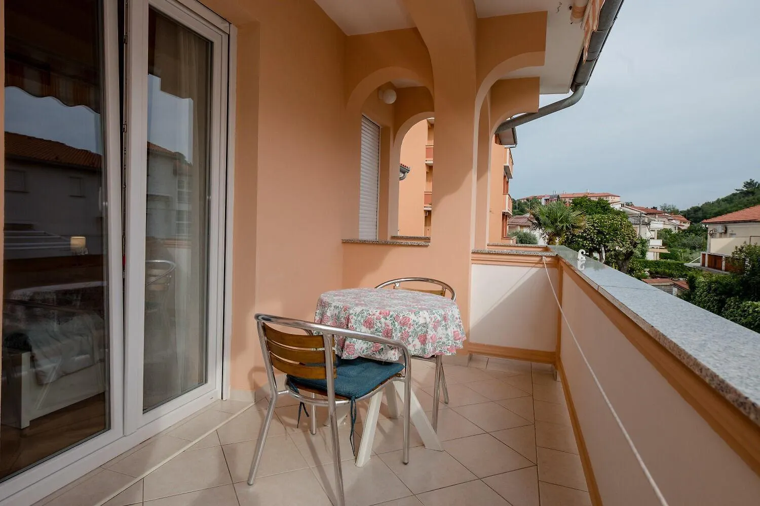 Palit Apartments Mar 0*,